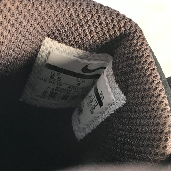 NIKE Fast Flex Black Gold Running Workout Athletic Shoes Cleats - Picture 9 of 15